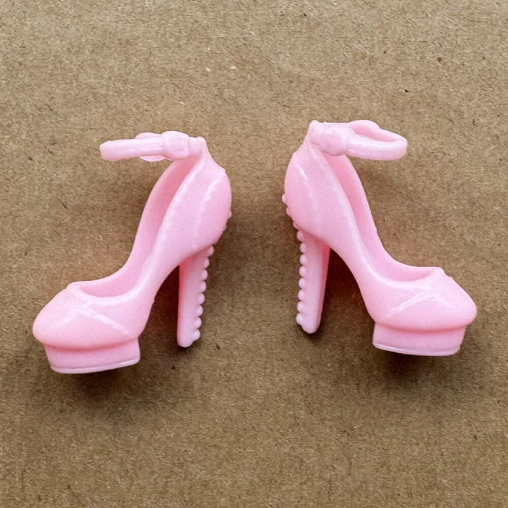 1/6 Scale Vintage High Heels F - Vintage Collectible Barbies review and price