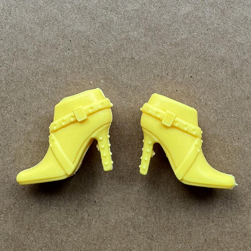 1/6 Scale Vintage High Heels F - Vintage Collectible Barbies review and price